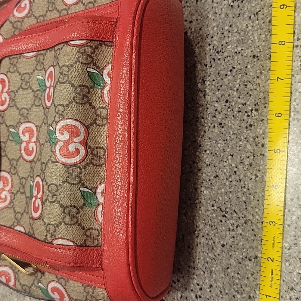 Gucci Red and Brown Apple Print Backpack - Picture 2 of 9